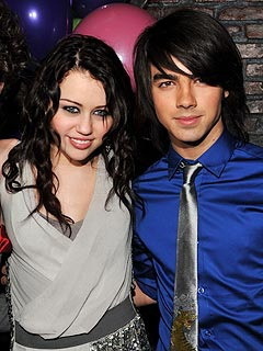 miley si joe