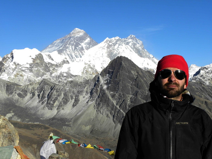 DSCN1941; Paul pe virful Gokyo,in spate Everestul si Lhotse
