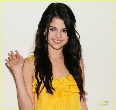 htckp_selena-gomez-hello-yellow-05 - selena gomez