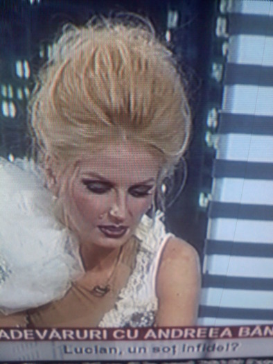 091205_224049 - Andreea Banica