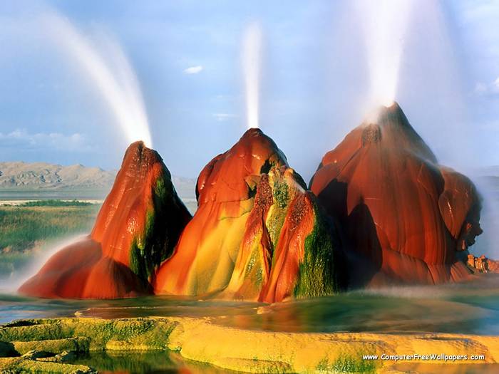 Wallpapers - Nature 9 - Fly_Geyser,_Timed_Exposure,_Black_Rock_Desert,_Nevada - Very Beautiful Nature Scenes
