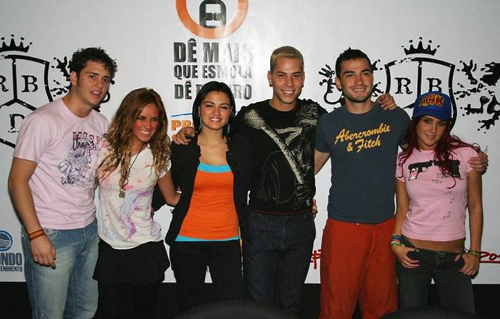 01_MHG_sp_rebeldes[1] - RBD