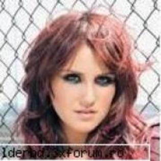 UDMCSNRAUBFYNZMBVYN[1] - dulce maria