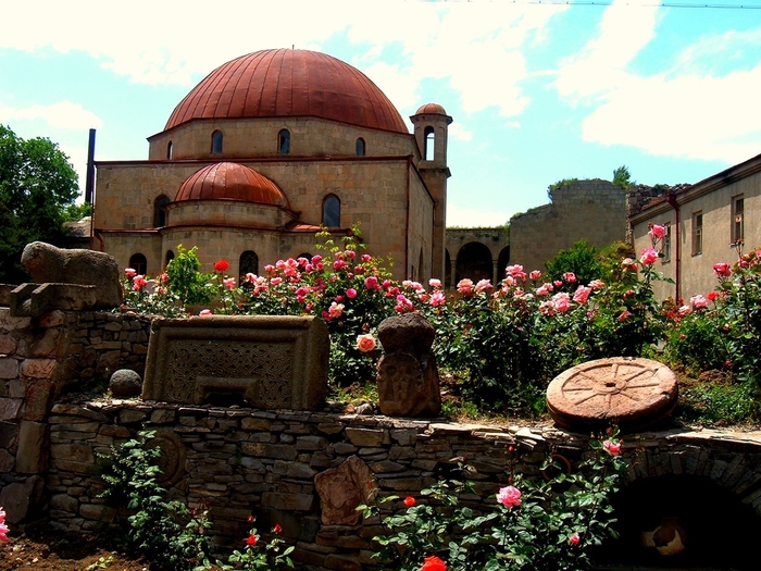 Mosque in Akhaltsikhe - Georgia - Islamic Architecture Around the World