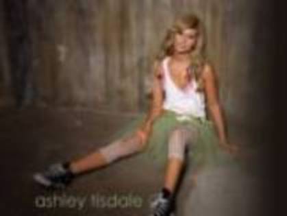 ZIPICSQBZWKBSBDGBKU - Ashley Tisdale