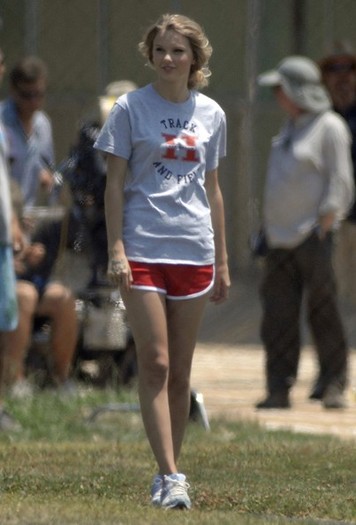 Taylor+Swift+Taylor+Lautner+Set+Valentine+MOUSZjtD5Zal
