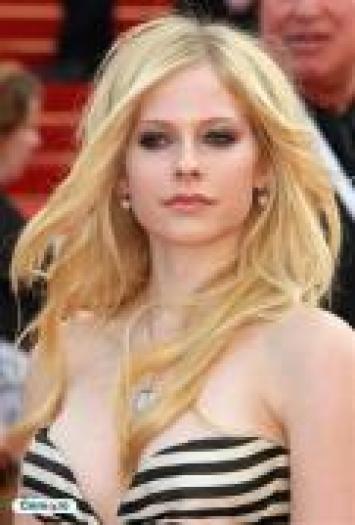 QCBPQRLTPNOPMQQDMNS - alte poze cu avril lavigne