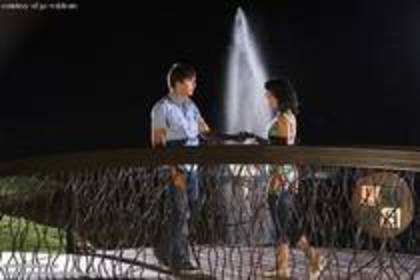 NBRXJACBMIZKJXWLWKM - Vanessa Hudgens