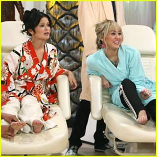 miley-cyrus-spa-sweetheart - Miley-Personal Picture