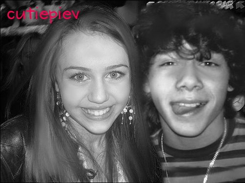 Niley (1) - Miley Cyrus - Inca il mai iubeste pe Nick Jonas