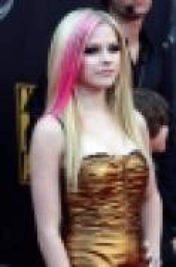 JMUULHVKOFJMCFINWAR - alte poze cu avril lavigne
