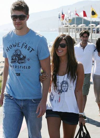 ashley-tisdale-novy-pritel-2