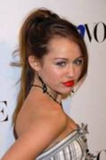 IEYJBUIPTKROIRFOGPY - miley young