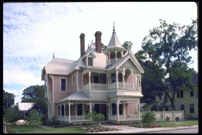 320095 - Victorian houses