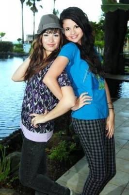 Selena & Demi (4) - Demi Lovato-Sedinta Foto 3