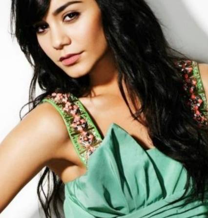 VQXPNZTPPMJSJHXNKBG[1] - Vanessa Hudgens