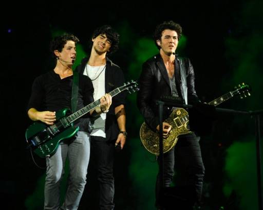 normal_42-22932802 - jonas brothers World Tour in LA