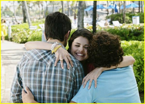 new-wizards-of-waverly-place-stills-08