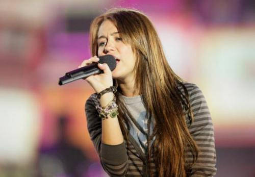 3163282514_70a8f441f7 - miley cyrus