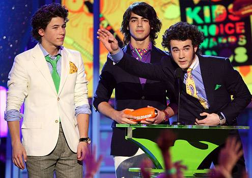 jonas-brothers21[1] - JonasBrothers