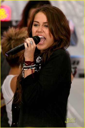2mg5oja - Miley Cyrus Takes On Today