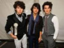 c740a5e35ccb8f7a - nick jonas