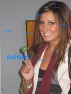 POZE RARE - ASHLEY TISDALE POZE MAI RARE