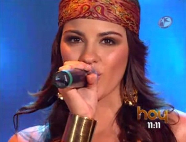 5030_1019871154871_1767946397_37029_7258942_n - Maite Peroni-pics NEW