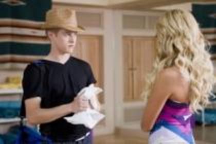 luacsss - ASHLEY TISDALE SI LUCAS GRABEEL