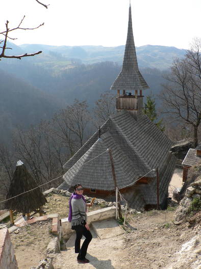 P1040413 - 2009 aprilie manastirile  cetatuia-namaesti-corbi