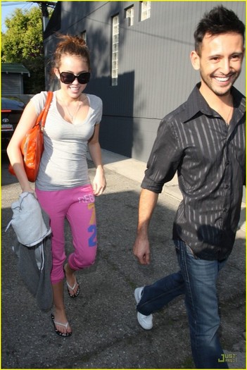 10ctb2c - Poze reale cu miley cyrus