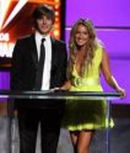 imagesCAPKSJOS - ashley tisdale si zac efron