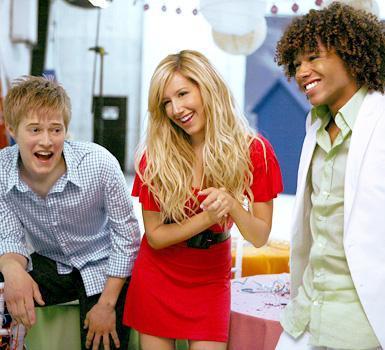 ashley-tisdale-and-friends_385x350