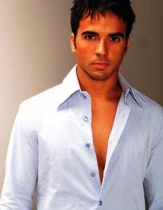 e2809cpalabras-del-silencioe2809d-el-nuevo-disco-de-luis-fonsi-233x300