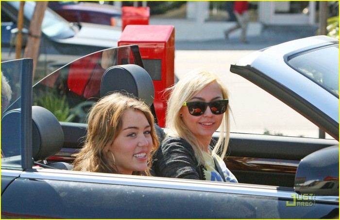 0 (40) - 00toate pozele mel cu miley cyrus00