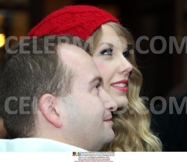 4_taylor_swift_hotel_8715b