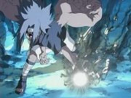 Sasuke folosind pentru prima oara Aripile Chidori - Personaje din Naruto