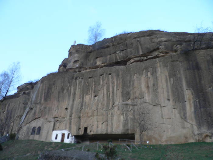 P1040513 - 2009 aprilie manastirile  cetatuia-namaesti-corbi