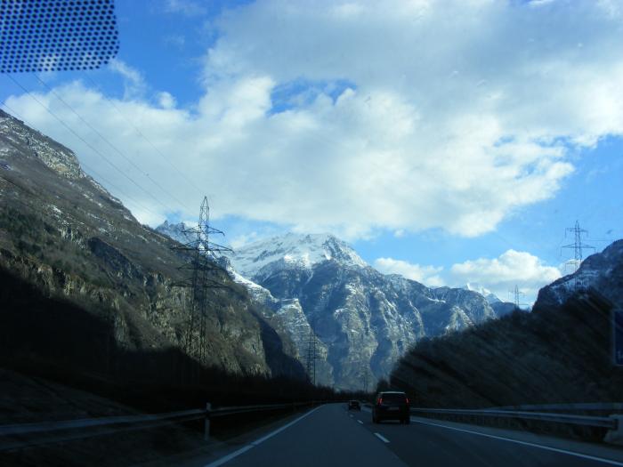 090; Italia
