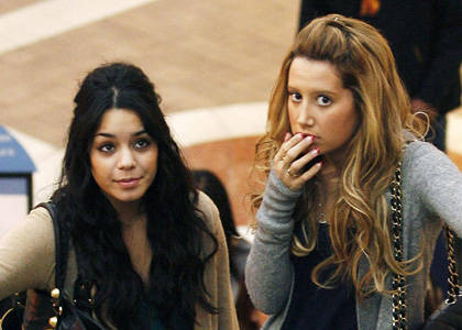 vanessa-ashley-holiday-shop[1] - vanessa and ashley