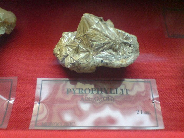 DSC00469 - STEFY BUCURESTI - MUZEUL DE GEOLOGIE