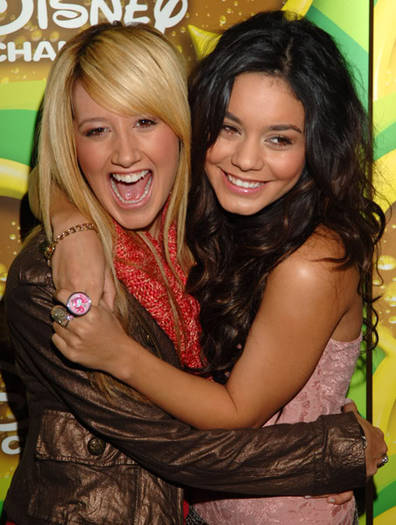 1 - poze vanessa and ashley