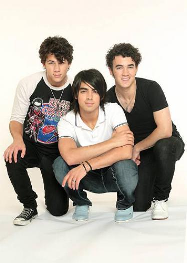 1285586 - jonas brothers