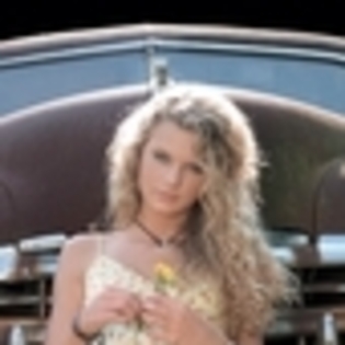 taylor-swift-911800l-thumbnail_gallery