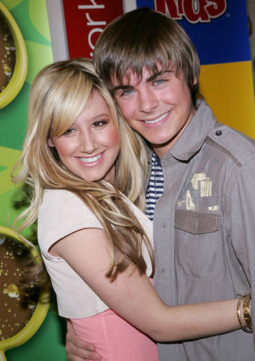 Zac - Zac Efron and Ashley Tisdale