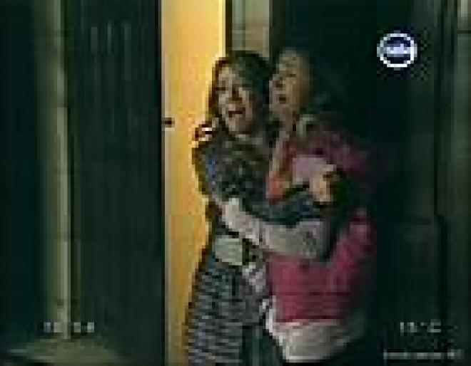 brenda-asnicar_dot_net-patitofeo2-caps-casadelassombras-0307 - Brenda Asnicar