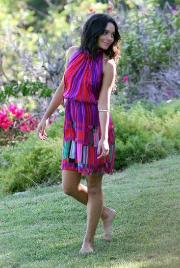 vanessa-hudgens-flash5