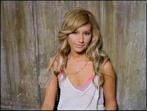 YFQABIZCYBRYQEAUWZG - ashley tisdale
