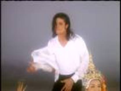 RRJTYXSUAWTVTTDZYMF - Michael Jackson-black or white