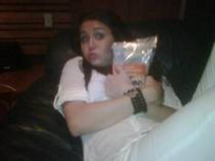 OHGXBEAVJJUJYWGFAIK - multe poze rare cu miley